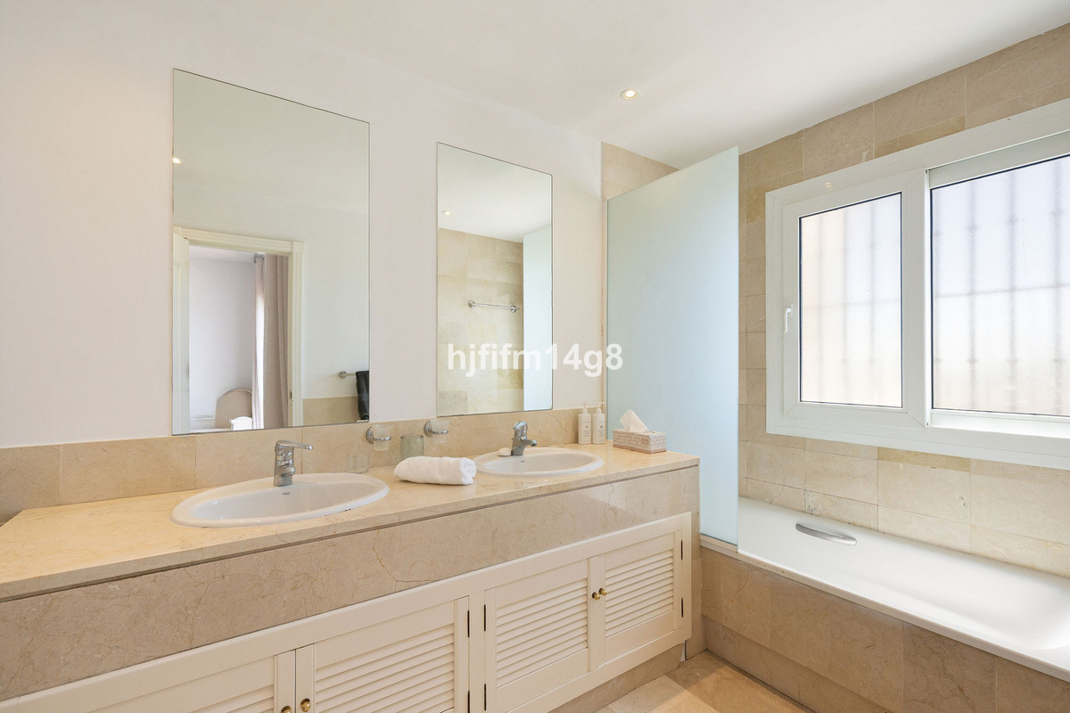 Huis te koop in Nueva Andalucía | 3 slaapkamers H5394556
