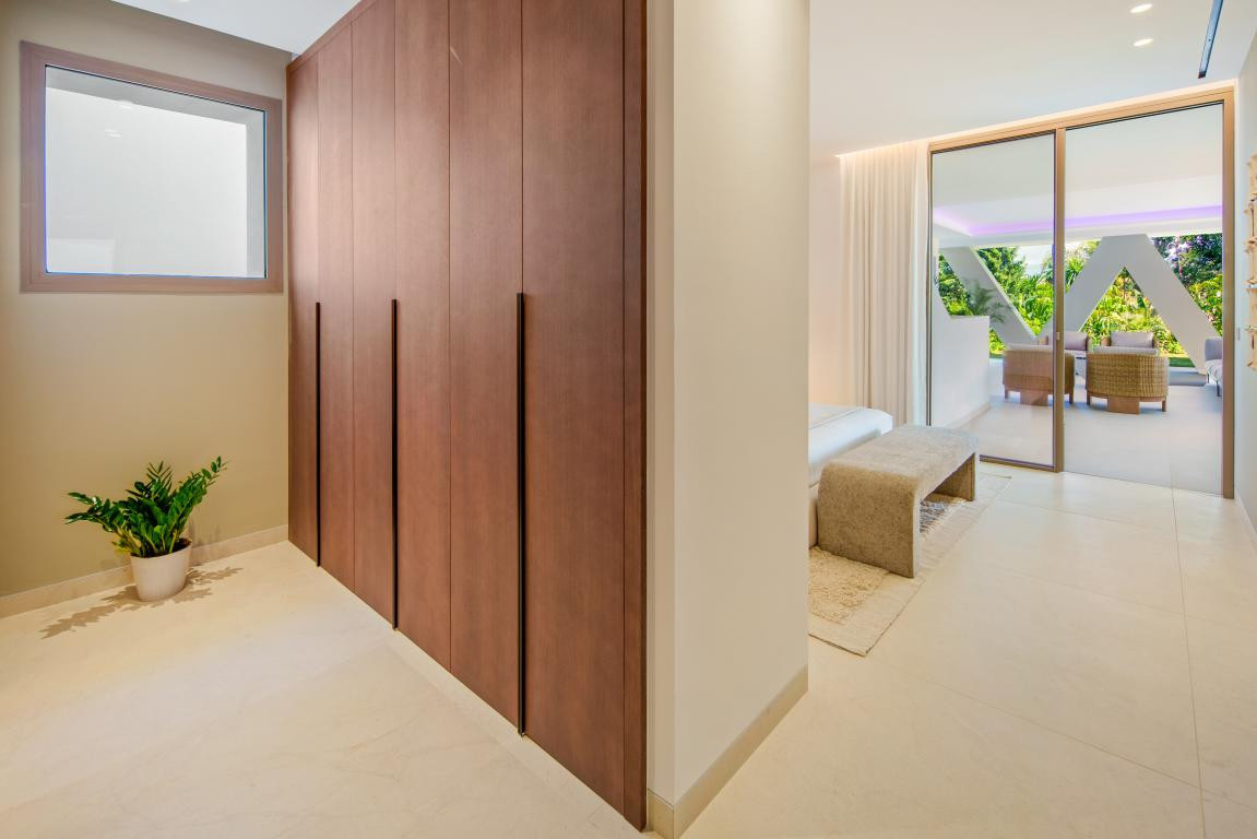 Huis te koop in Nueva Andalucía | 5 slaapkamers H5394577