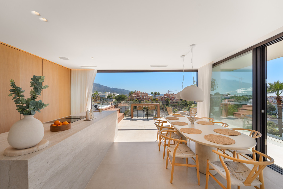 Huis te koop in Nueva Andalucía | 5 slaapkamers H5395627