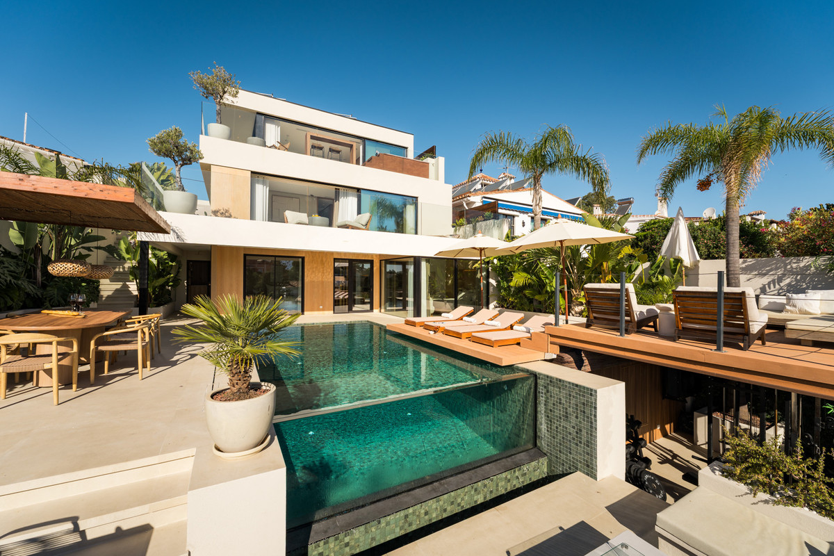 Huis te koop in Nueva Andalucía | 5 slaapkamers H5395627