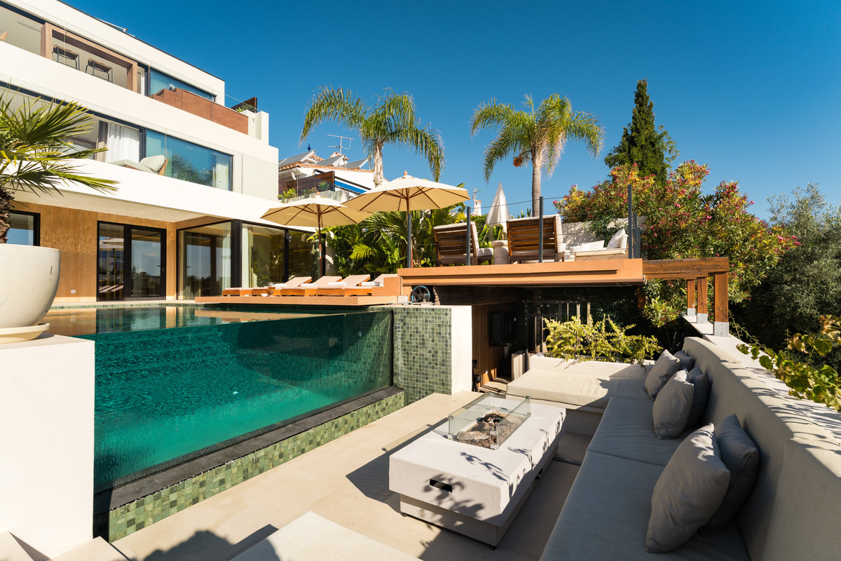 Huis te koop in Nueva Andalucía | 5 slaapkamers H5395627