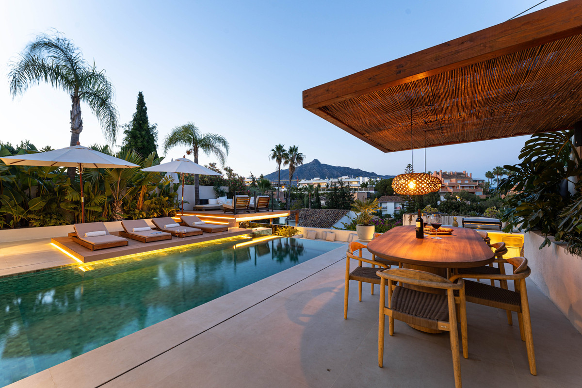 Huis te koop in Nueva Andalucía | 5 slaapkamers H5395627