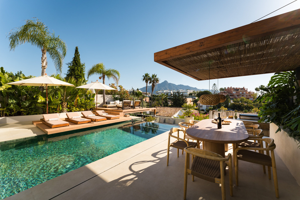 Huis te koop in Nueva Andalucía | 5 slaapkamers H5395627