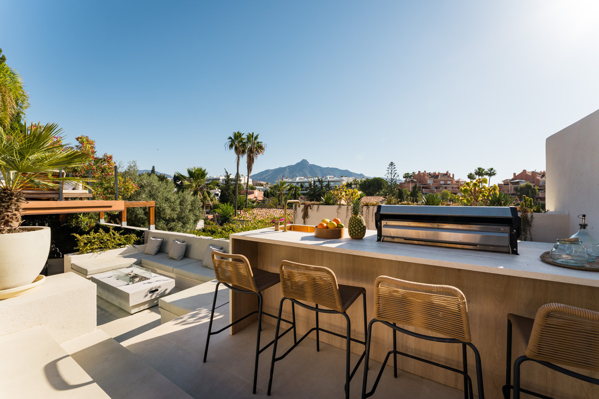 Huis te koop in Nueva Andalucía | 5 slaapkamers H5395627