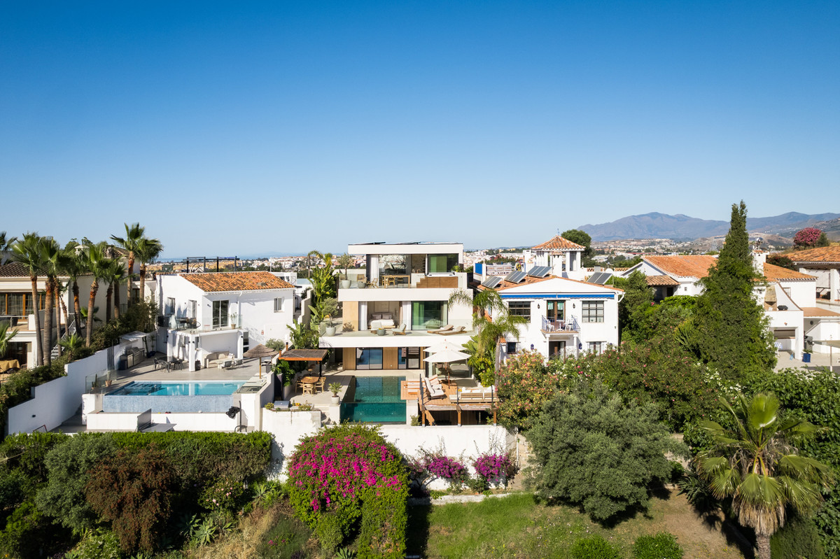 Huis te koop in Nueva Andalucía | 5 slaapkamers H5395627