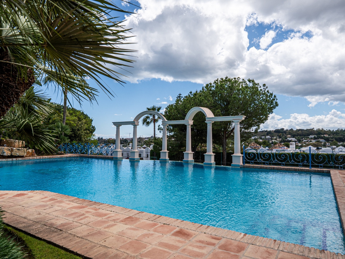 Huis te koop in Nueva Andalucía | 6 slaapkamers H5400265