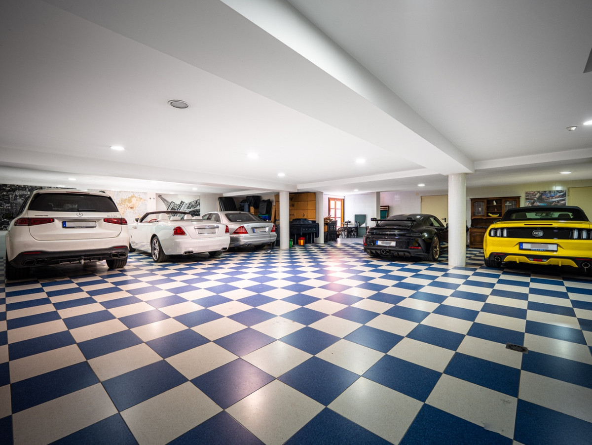 Huis te koop in Nueva Andalucía | 6 slaapkamers H5400265