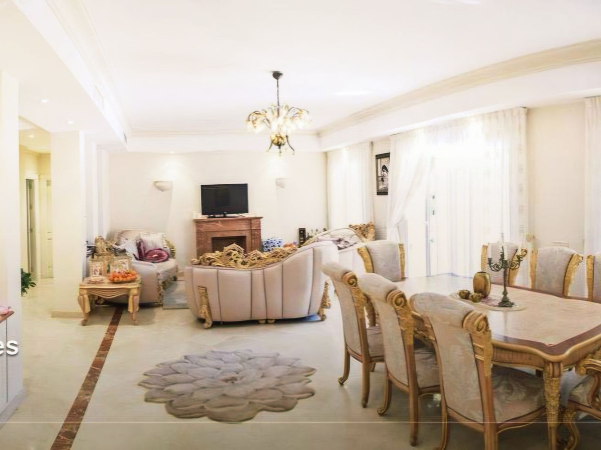 Huis te koop in Nueva Andalucía | 5 slaapkamers H5402329