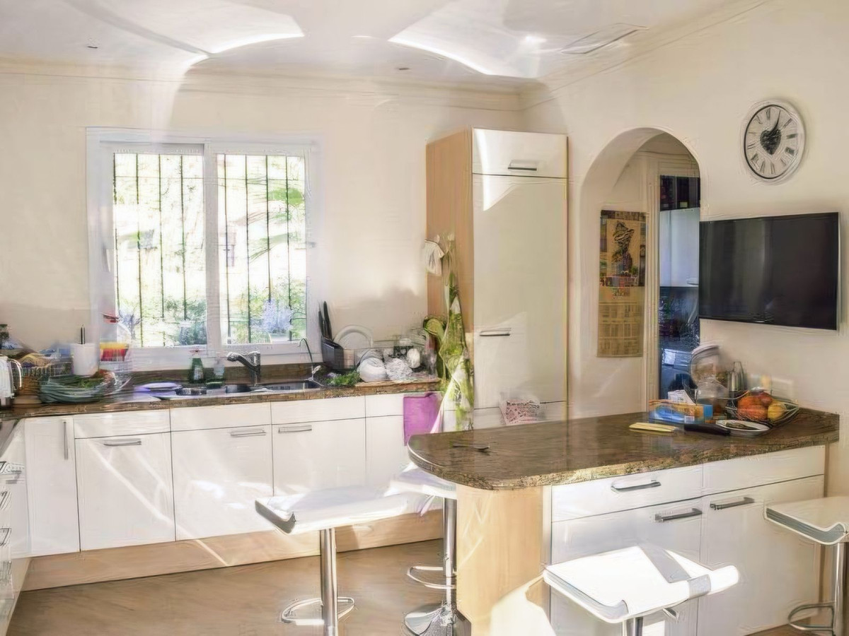 Huis te koop in Nueva Andalucía | 5 slaapkamers H5402329