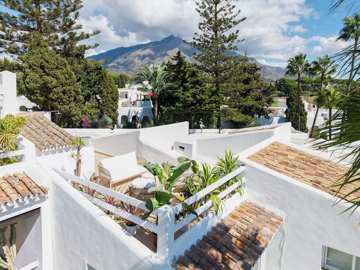 Bungalow te koop in Nueva Andalucía | 2 slaapkamers H5408032