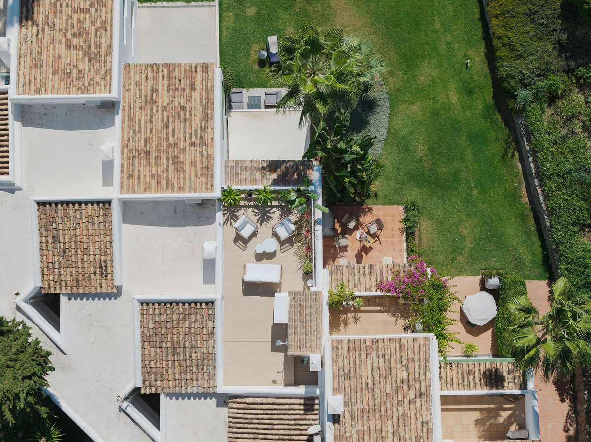 Bungalow te koop in Nueva Andalucía | 2 slaapkamers H5408032