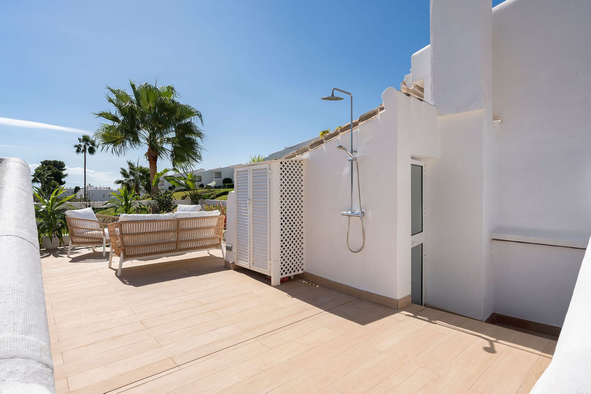 Bungalow te koop in Nueva Andalucía | 2 slaapkamers H5408032