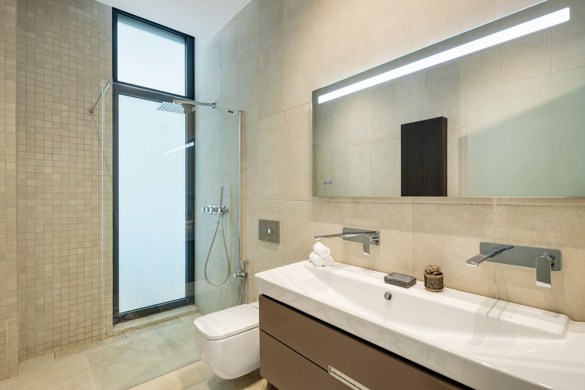 Huis te koop in Nueva Andalucía | 5 slaapkamers H5408068