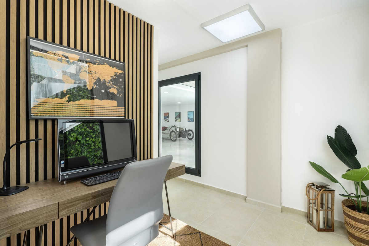 Huis te koop in Nueva Andalucía | 5 slaapkamers H5408068