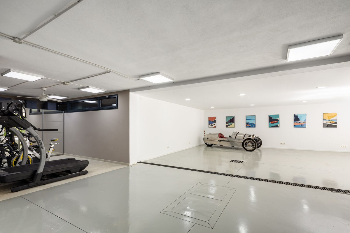 Huis te koop in Nueva Andalucía | 5 slaapkamers H5408068