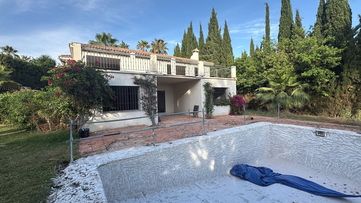 Huis te koop in Nueva Andalucía | 4 slaapkamers H5417212