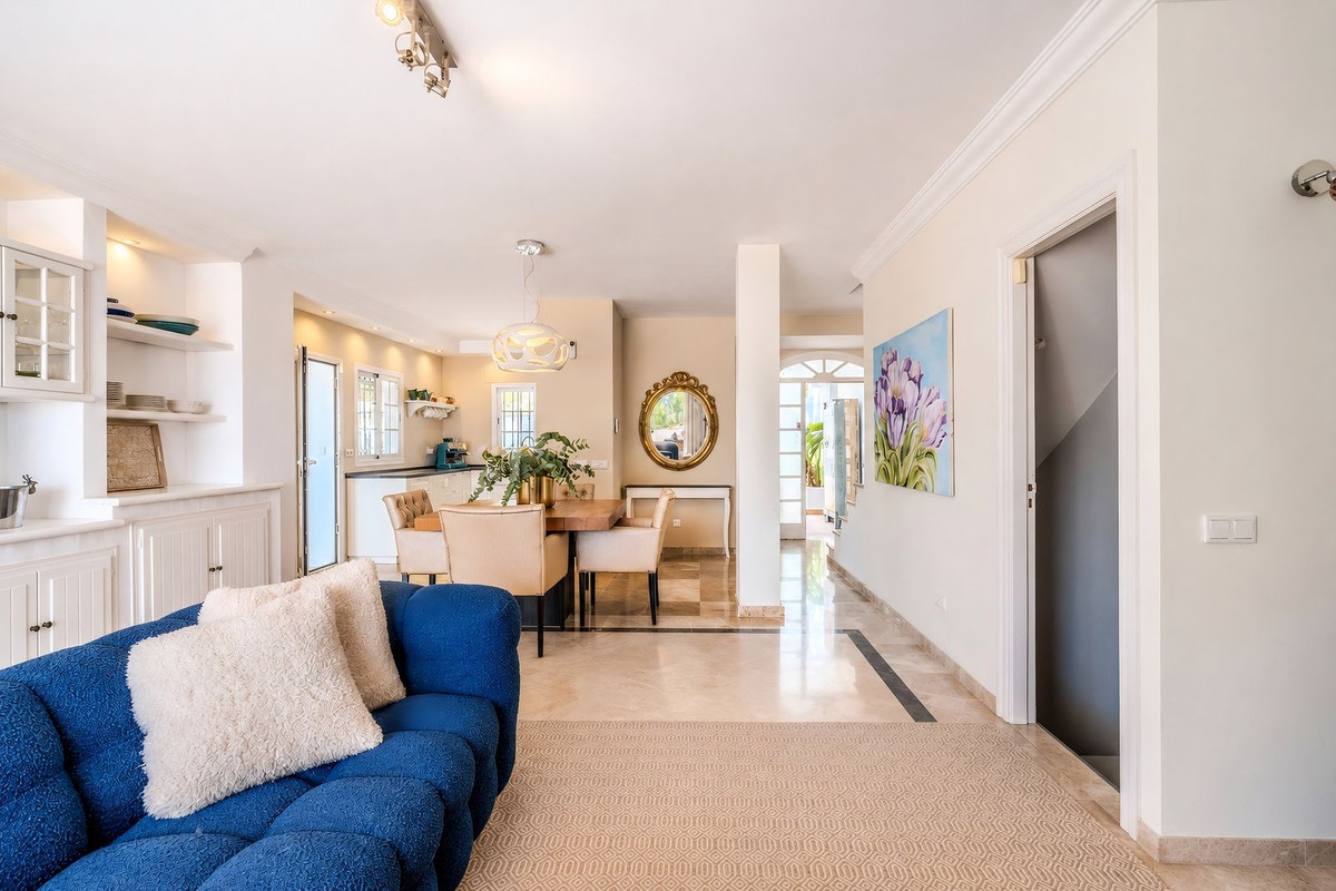 Huis te koop in Nueva Andalucía | 4 slaapkamers H5417878