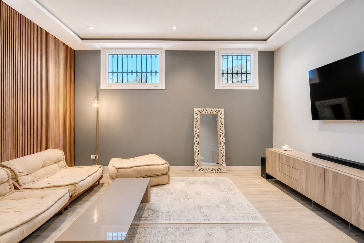 Huis te koop in Nueva Andalucía | 4 slaapkamers H5417878
