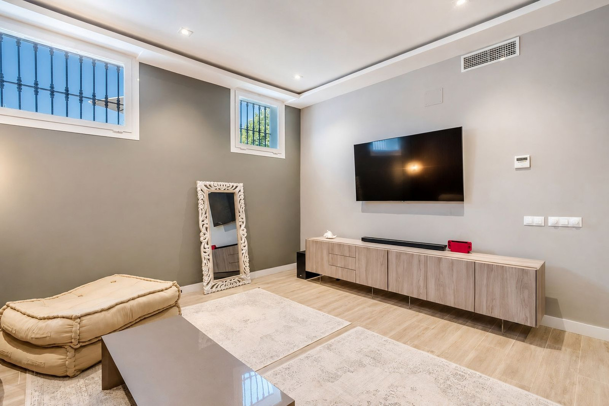 Huis te koop in Nueva Andalucía | 4 slaapkamers H5417878