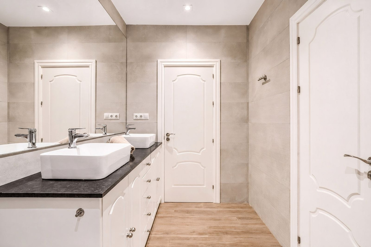 Huis te koop in Nueva Andalucía | 4 slaapkamers H5417878