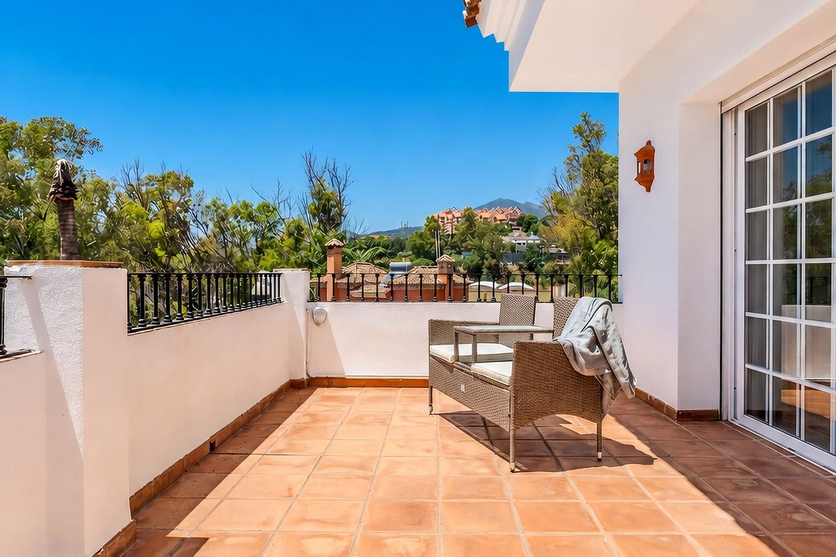 Huis te koop in Nueva Andalucía | 4 slaapkamers H5417878