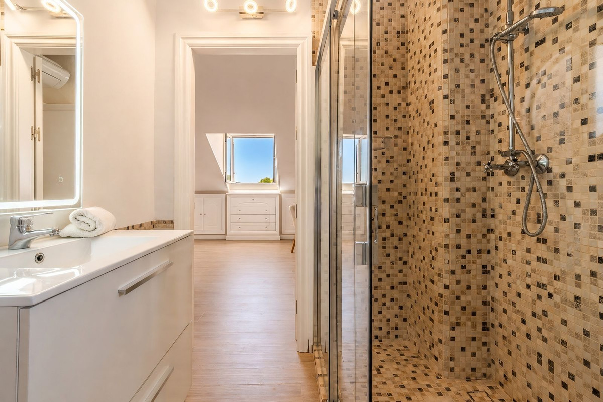 Huis te koop in Nueva Andalucía | 4 slaapkamers H5417878