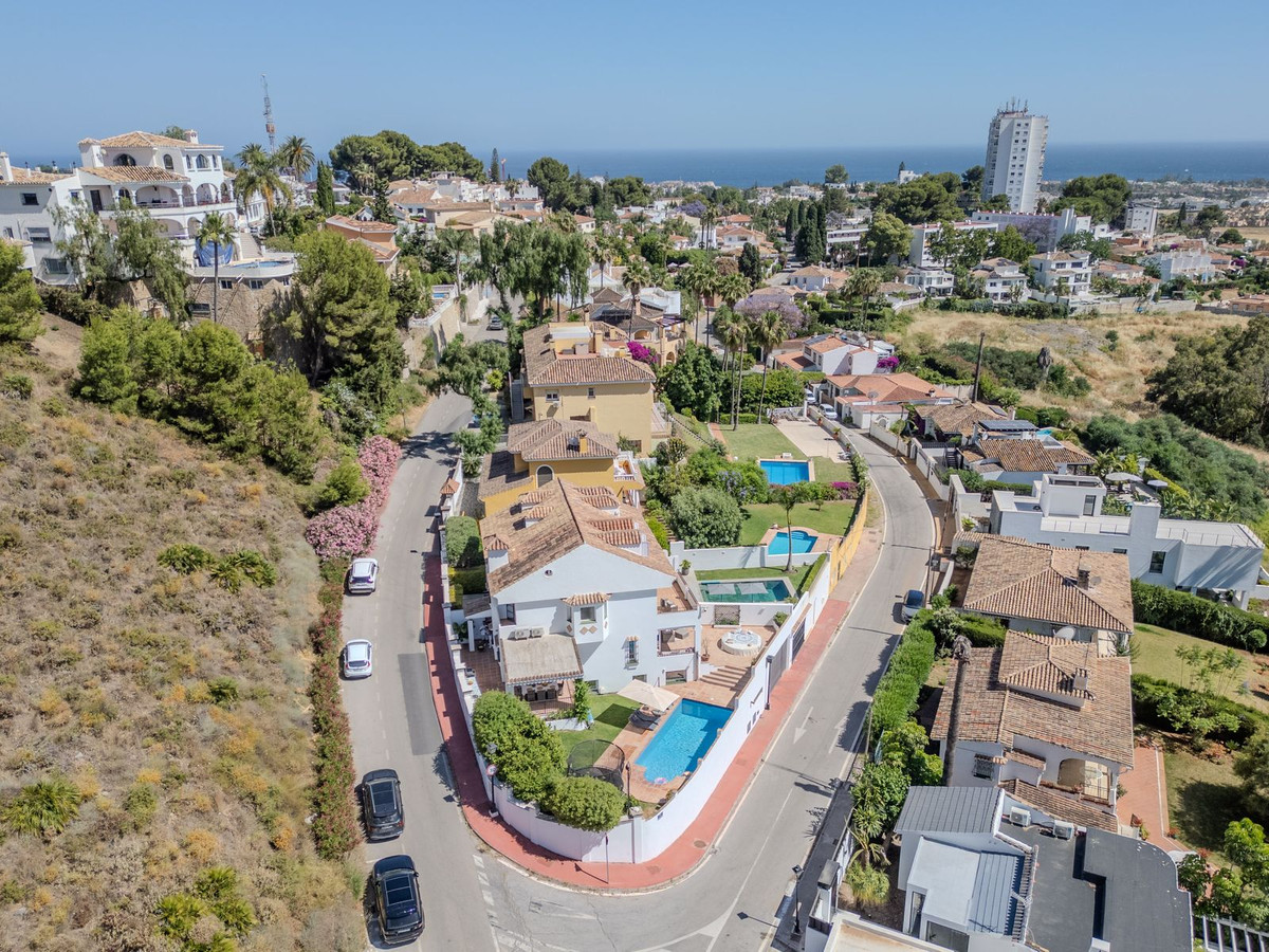 Huis te koop in Nueva Andalucía | 4 slaapkamers H5417878