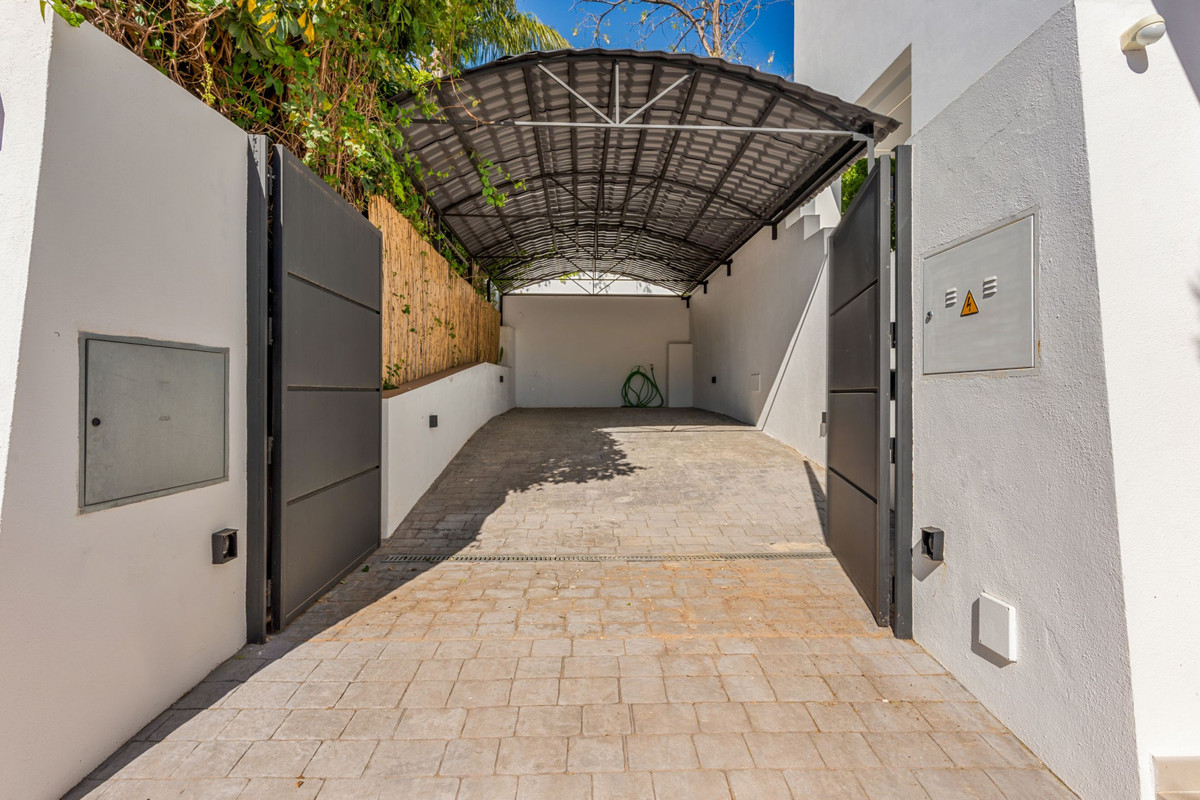 Huis te koop in Nueva Andalucía | 3 slaapkamers H5418001