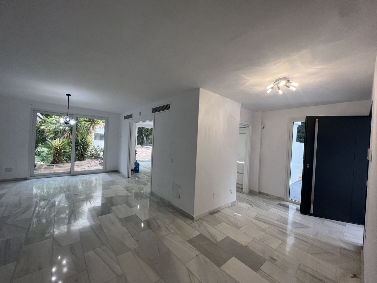 Grond te koop in Nueva Andalucía | 5 slaapkamers H5420143