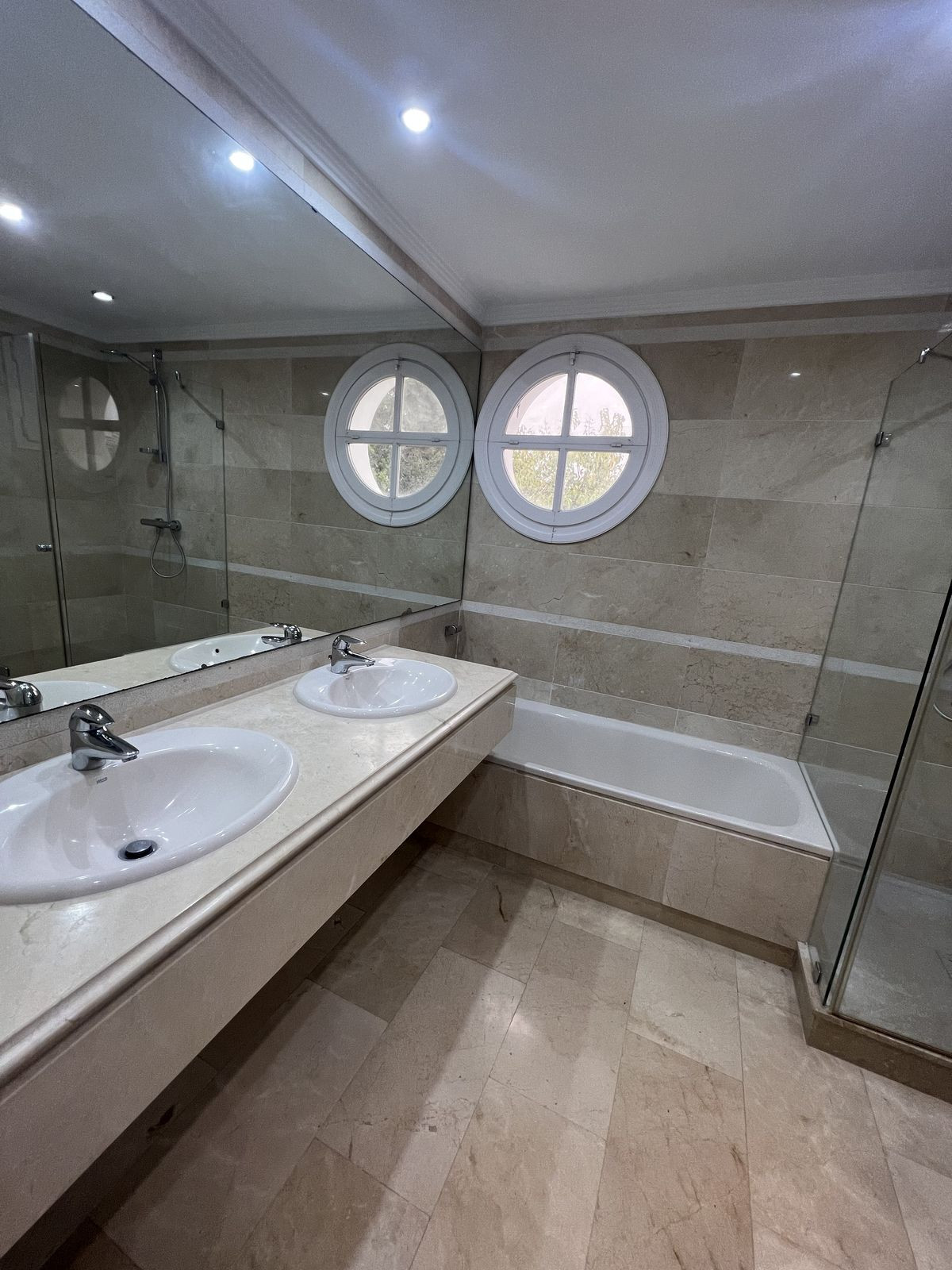 Grond te koop in Nueva Andalucía | 5 slaapkamers H5420143