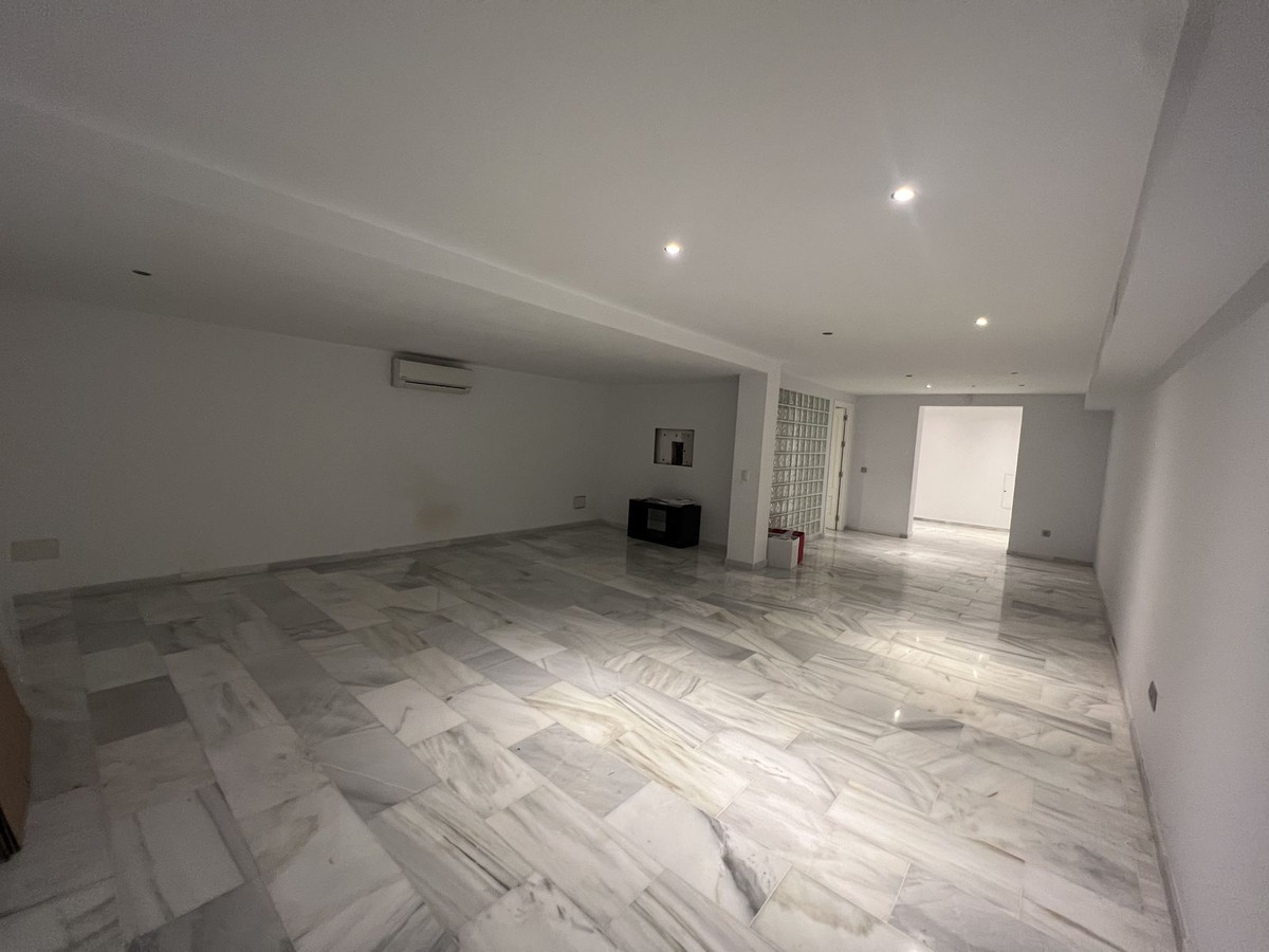 Grond te koop in Nueva Andalucía | 5 slaapkamers H5420143