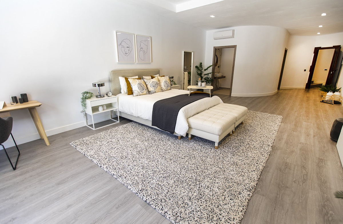 Huis te koop in Nueva Andalucía | 10 slaapkamers H5420308