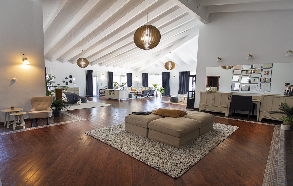 Huis te koop in Nueva Andalucía | 10 slaapkamers H5420308