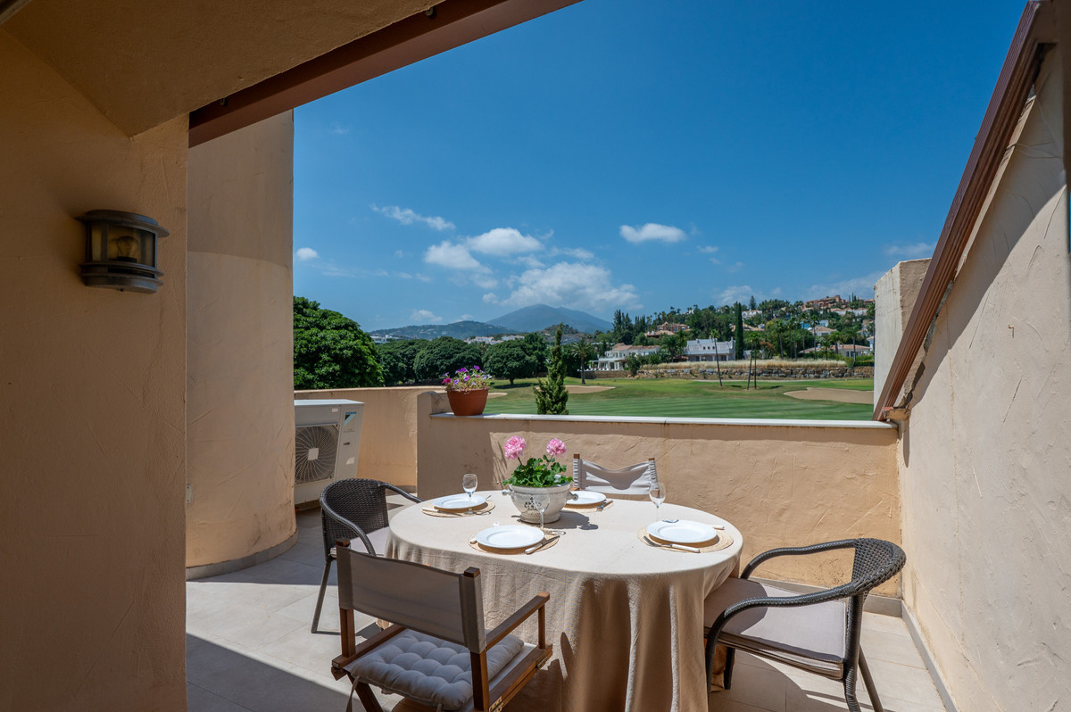 Appartement te koop in Nueva Andalucía | 3 slaapkamers H5420404