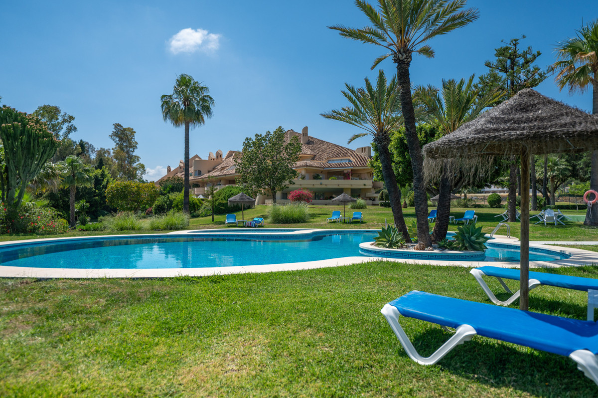 Appartement te koop in Nueva Andalucía | 3 slaapkamers H5420404