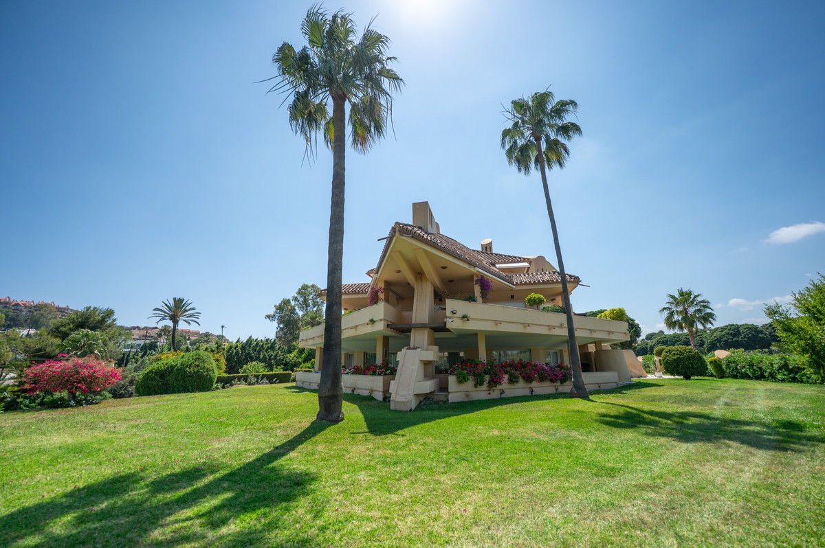 Appartement te koop in Nueva Andalucía | 3 slaapkamers H5420404