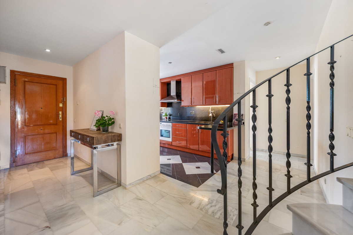 Appartement te koop in Nueva Andalucía | 3 slaapkamers H5420404