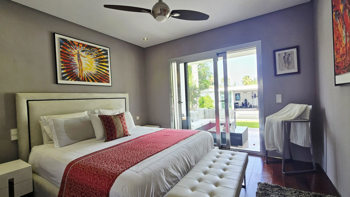 Huis te koop in Nueva Andalucía | 5 slaapkamers H5421925