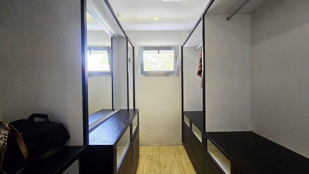 Huis te koop in Nueva Andalucía | 5 slaapkamers H5421925