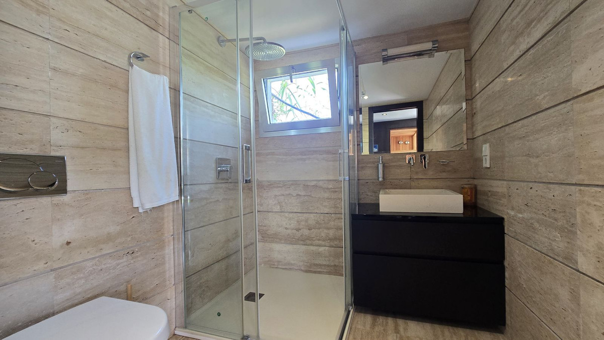 Huis te koop in Nueva Andalucía | 5 slaapkamers H5421925
