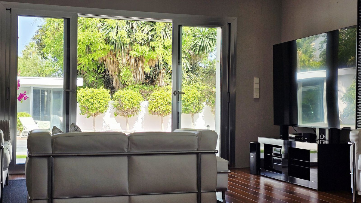 Huis te koop in Nueva Andalucía | 5 slaapkamers H5421925