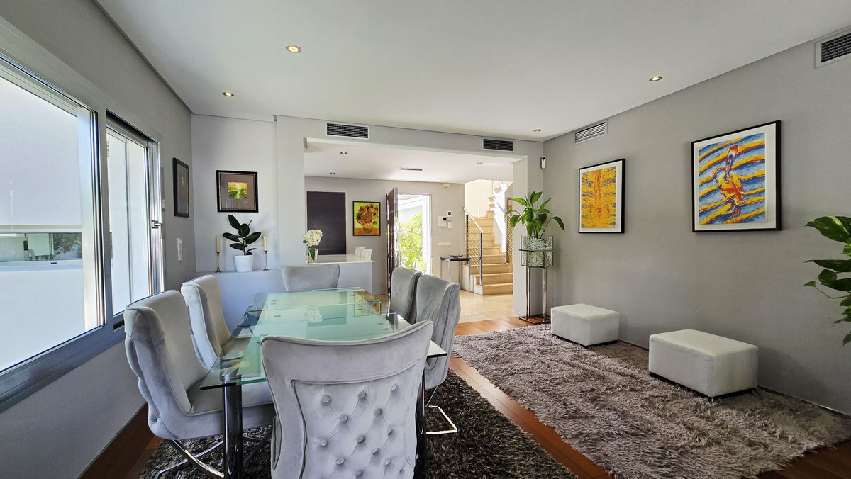 Huis te koop in Nueva Andalucía | 5 slaapkamers H5421925