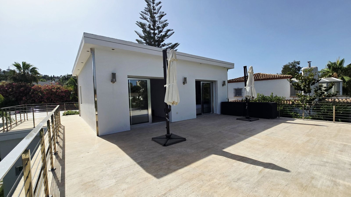 Huis te koop in Nueva Andalucía | 5 slaapkamers H5421925