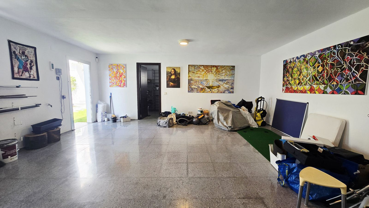 Huis te koop in Nueva Andalucía | 5 slaapkamers H5421925