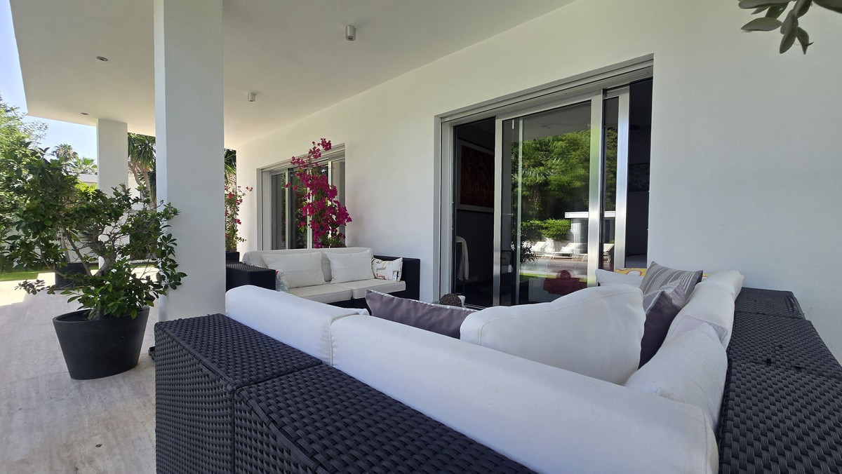 Huis te koop in Nueva Andalucía | 5 slaapkamers H5421925