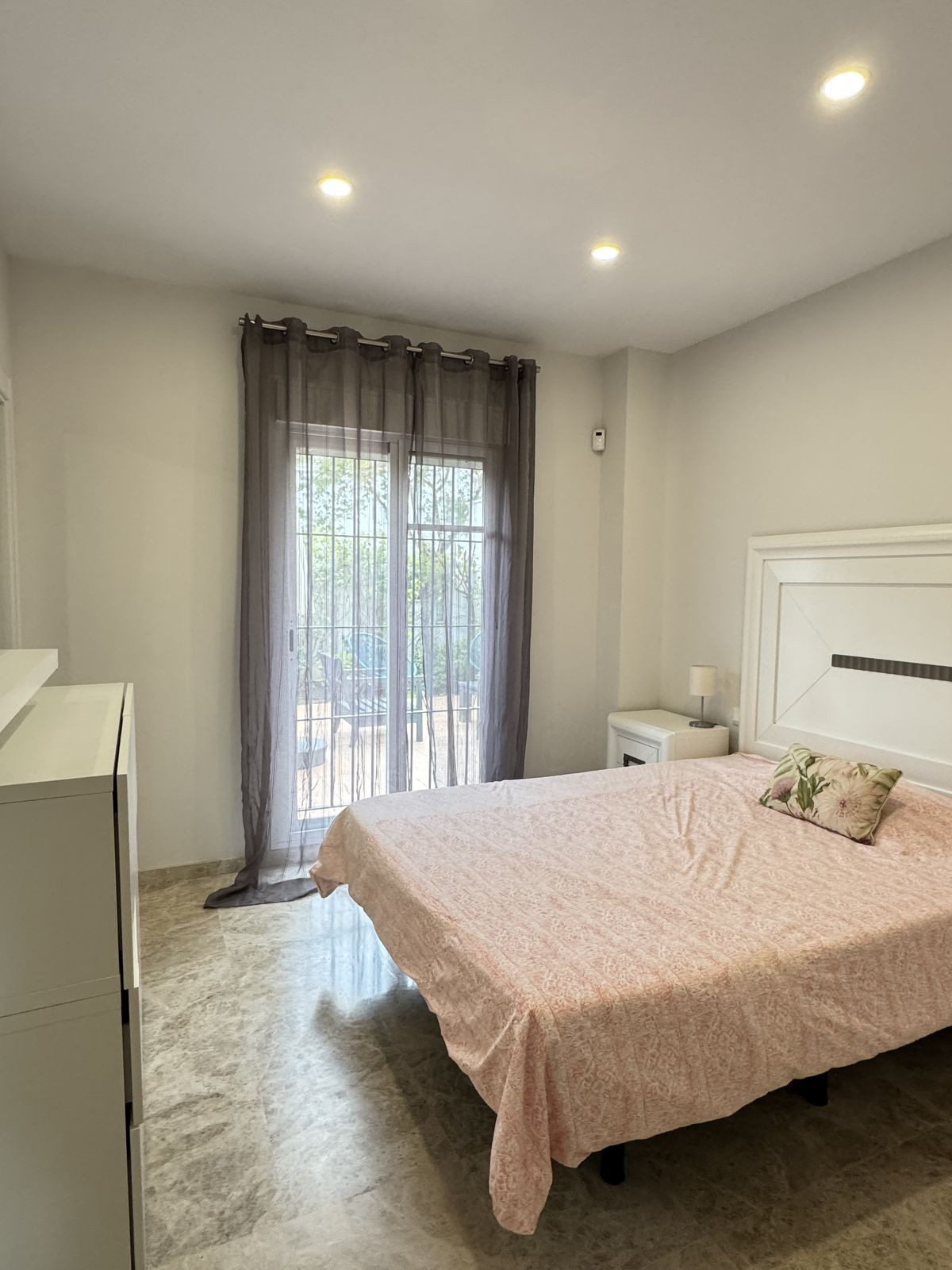 Appartement te koop in Nueva Andalucía | 2 slaapkamers H5422447
