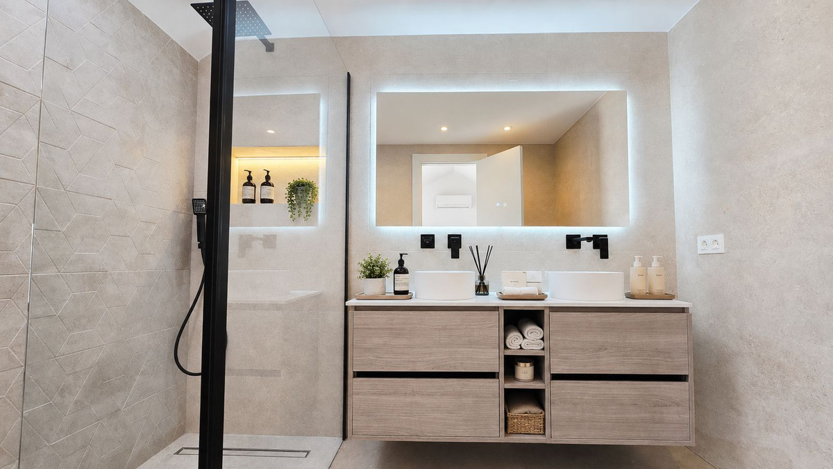 Huis te koop in Nueva Andalucía | 4 slaapkamers H5423698