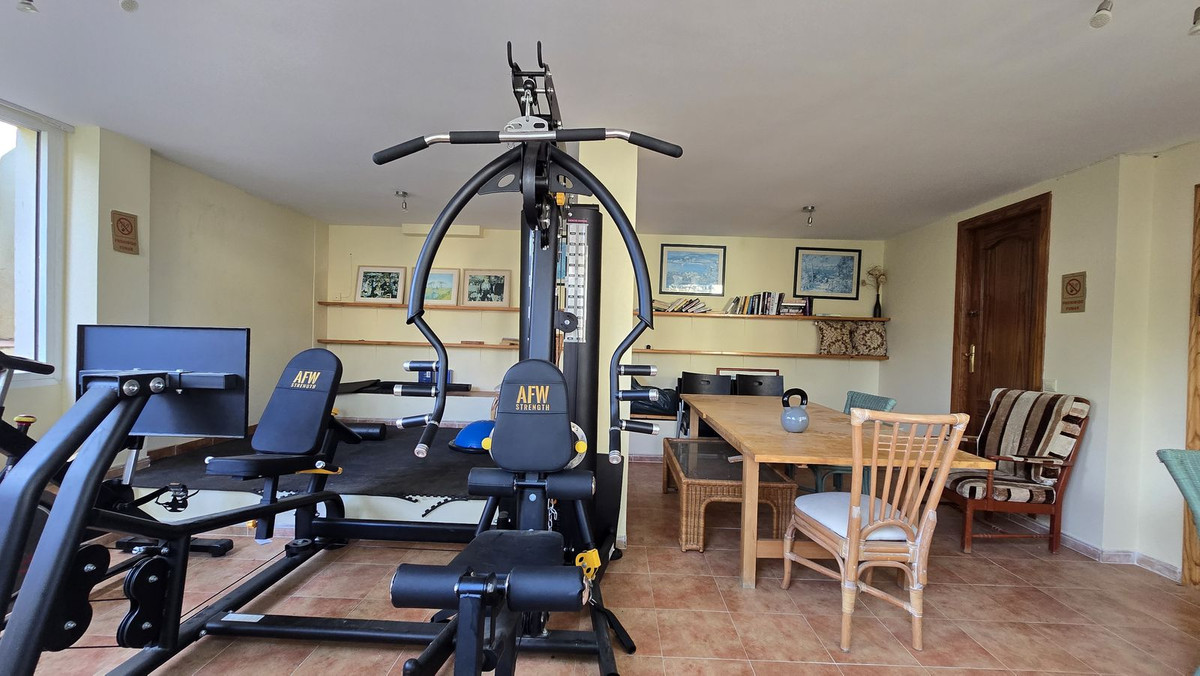 Huis te koop in Nueva Andalucía | 4 slaapkamers H5423698