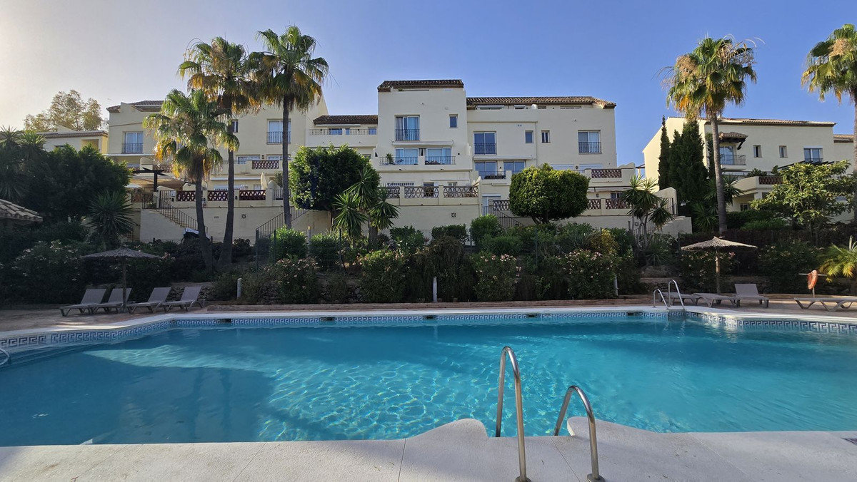 Huis te koop in Nueva Andalucía | 4 slaapkamers H5423698
