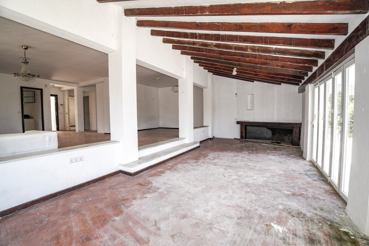 Huis te koop in Nueva Andalucía | 4 slaapkamers H5426422